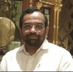 Il signor Jayachandran - Direttore