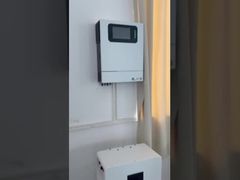 Installazione e funzionamento di inverter e batterie di accumulo di energia per uso domestico