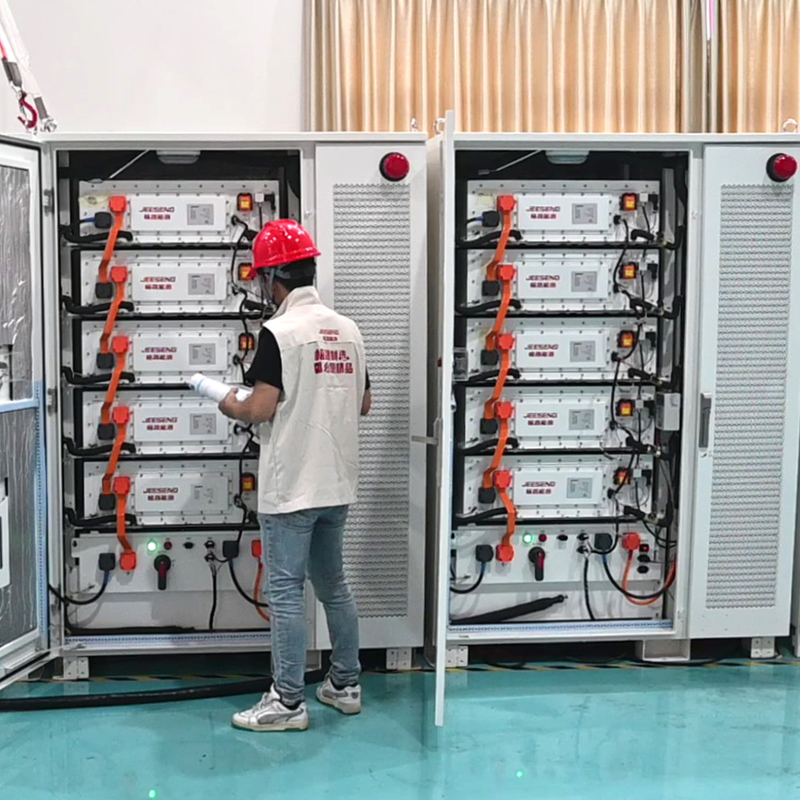105KW 232KWh Armadio di accumulo di energia raffreddato a liquido per sistemi di accumulo di energia industriali e commerciali